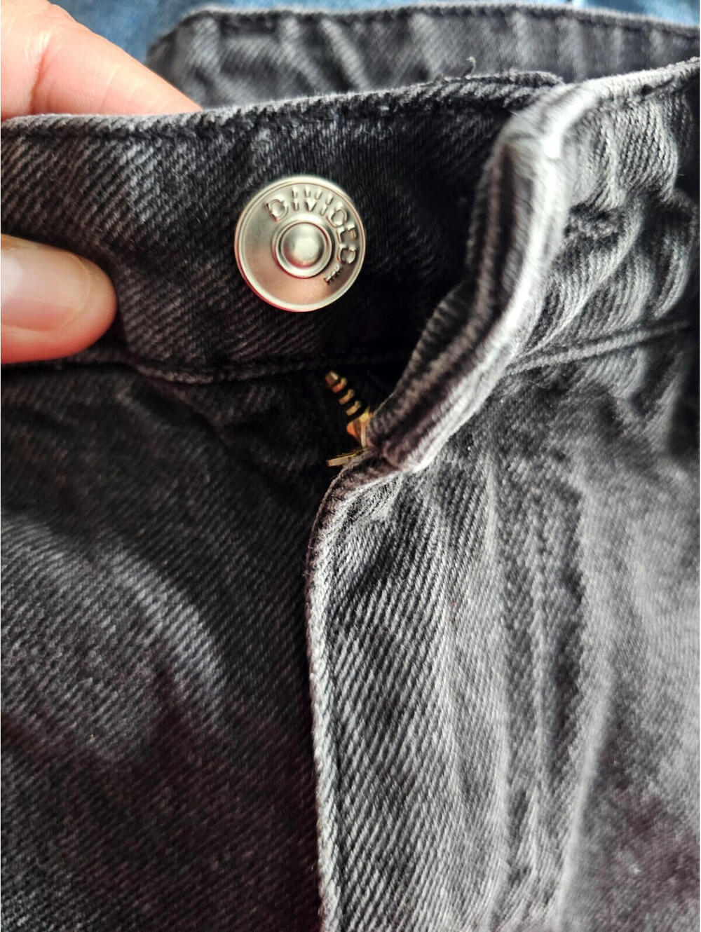 Women's H&M Divided Cargo Denim Jeans Pants Straight Leg Black Washed Size 0 - Picture 2 of 10